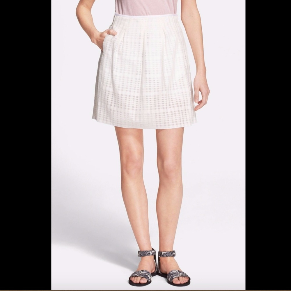 NWT $275 VINCE. Pleated Skirt Optic White